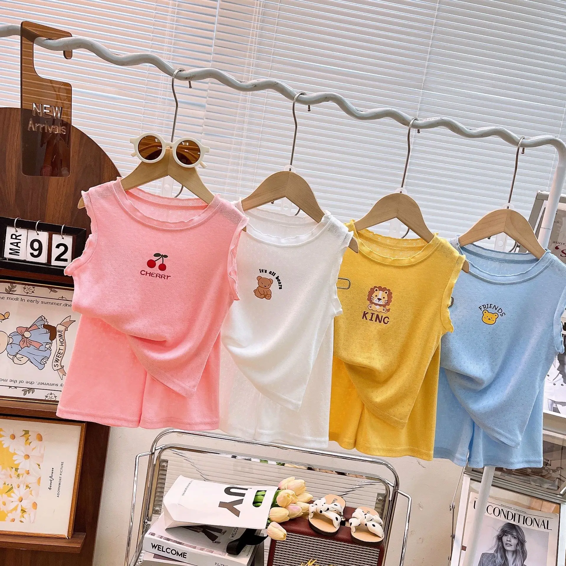 

2026 Summer New Children Sleeveless Home Clothes Set Boys Girls Thin Comfortable Pajamas 2pcs Suit Kids Breathable Cotton Set