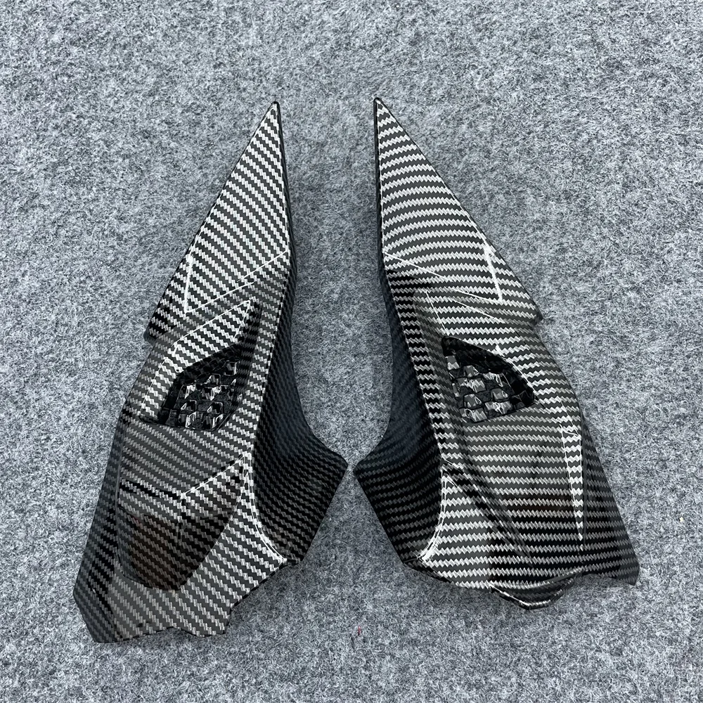 The ABS motorcycle fairing is suitable for the S1000R middle bag interior parts in 2017 2018-2020 17-20 with carbon fiber paint