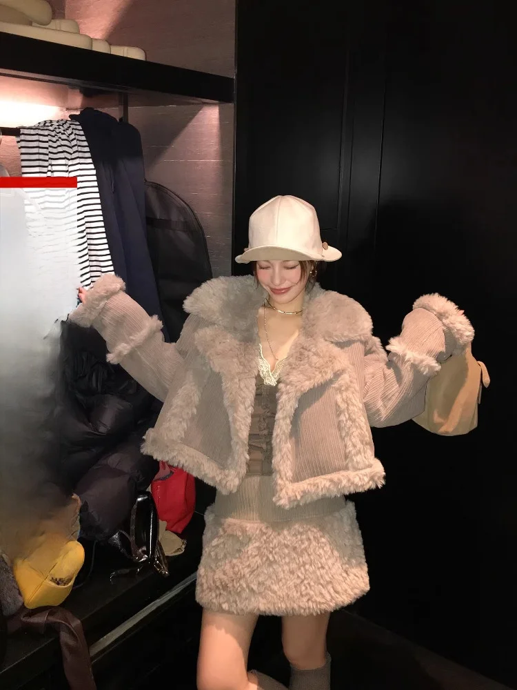 

Winter Fashion Women's Corduroy Fur Coat And Short Skirt Set Thickened Casual Style High Waist Design Regular Sleeve Length