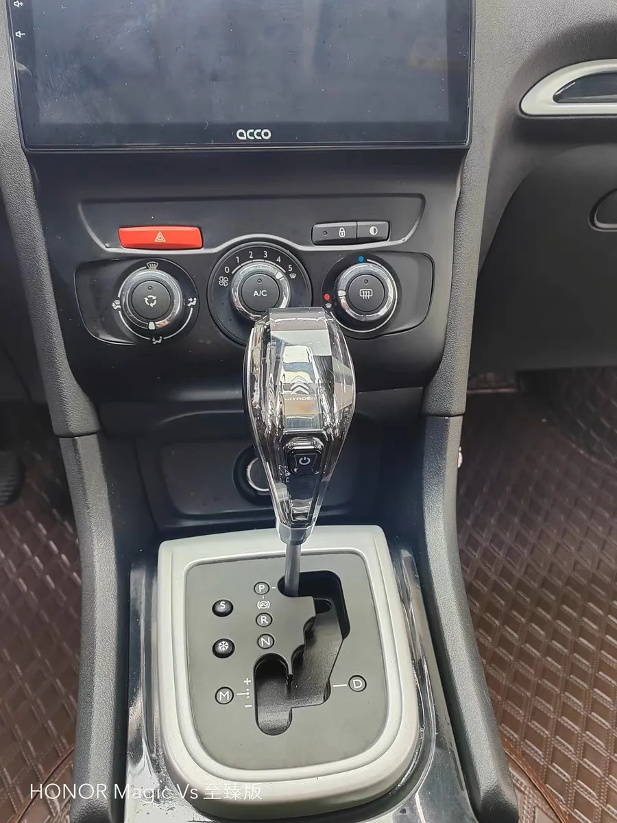 

Crystal shift handle is suitable for Citroen C1 C2 C3 C4 C5 DS3 DS4 DS5 BERLINGO EVASION shift head