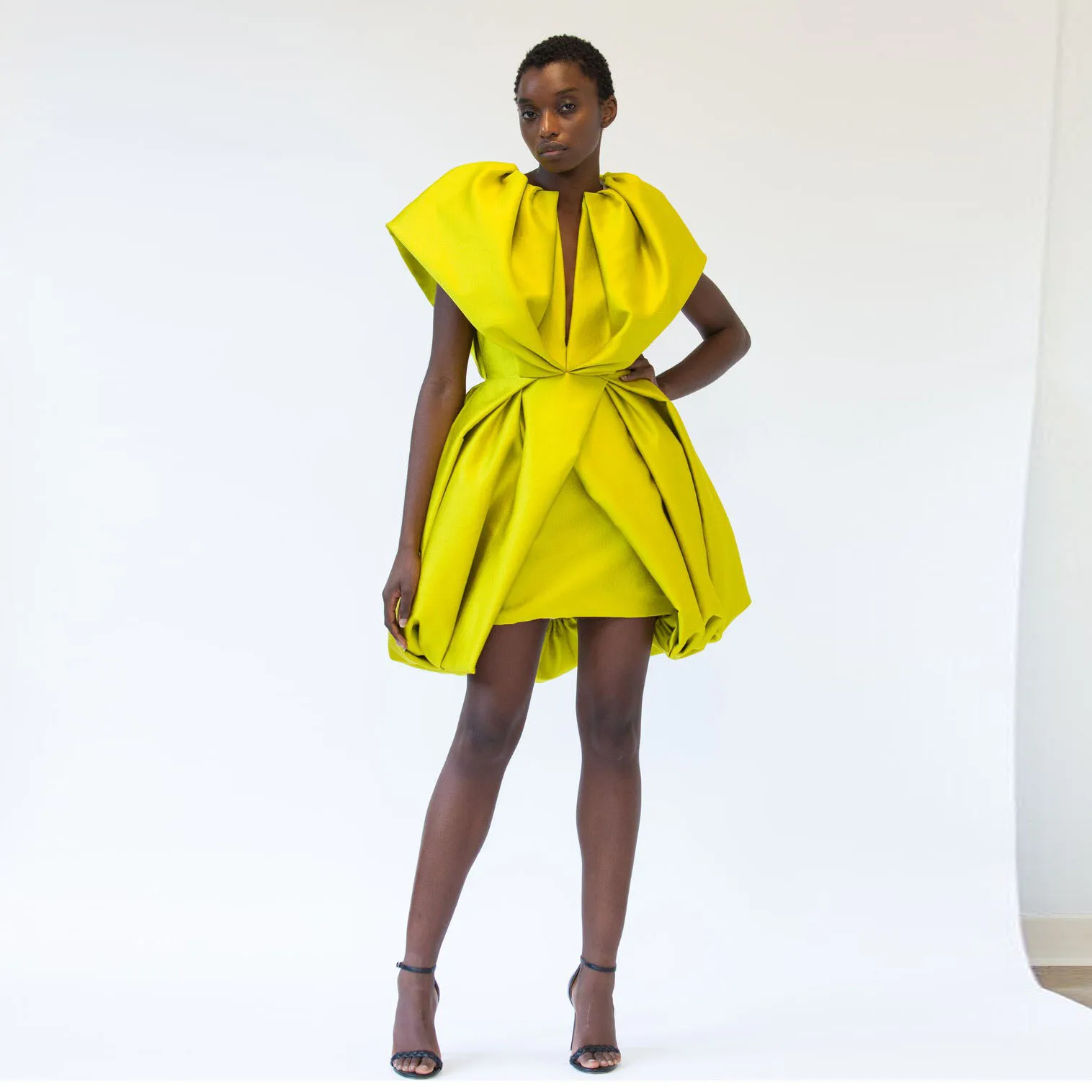 

New Couture Satin Short Women Dresses Puff Short Sleeves Pleated Mini Maxi Dress Birthday Date Party Dress