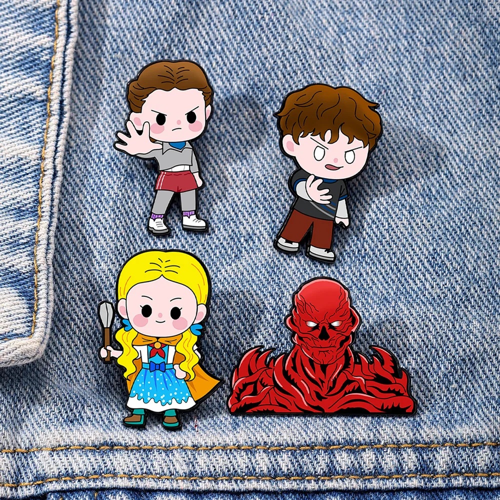Alfileres esmaltados de dibujos animados versión Q, broches de dibujos animados para mujer, alfileres de solapa para hombre, insignia en mochila, accesorios de disfraz, joyería, Gifs