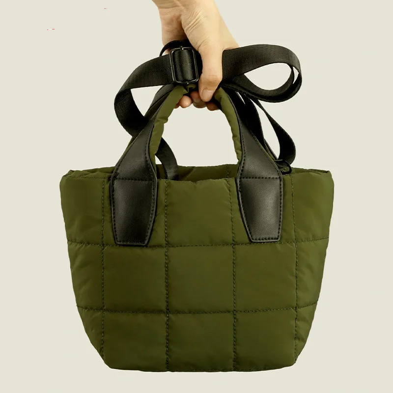 

Casual Quilted bucket bag puffed Shoulder Crossbody Bag Women Casual Space Bale Down Feather Padded handbag warm cute winter