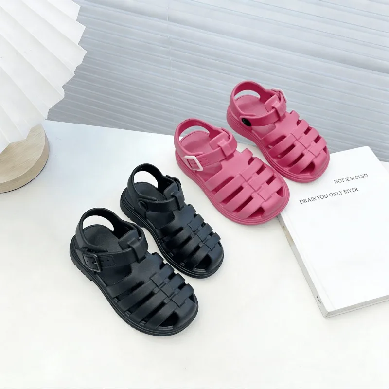 

Детские пляжные сандалии для девочек, перфорированные, мягкие, однотонные, универсальные, летние, новинка 2026 года, повседневные, дышащие