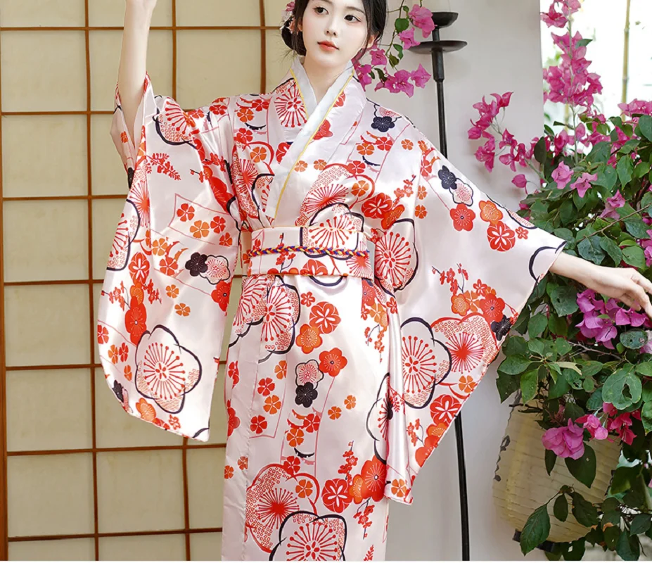 

Wholesale New Japanese Kimono Women's Chinese Style Printing Satin Kimonos Robe Long bathrobe Stage performance Dress Suit