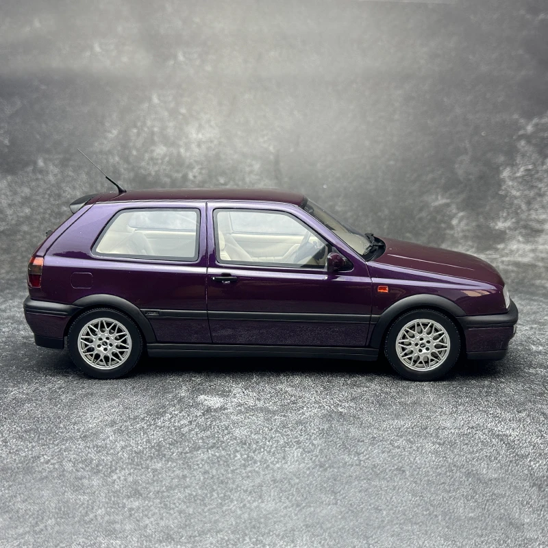 OTTO 1:18 Volkswagen GOLF III III VR 6 1995 resin car model Static display holiday gift collection classic car collection