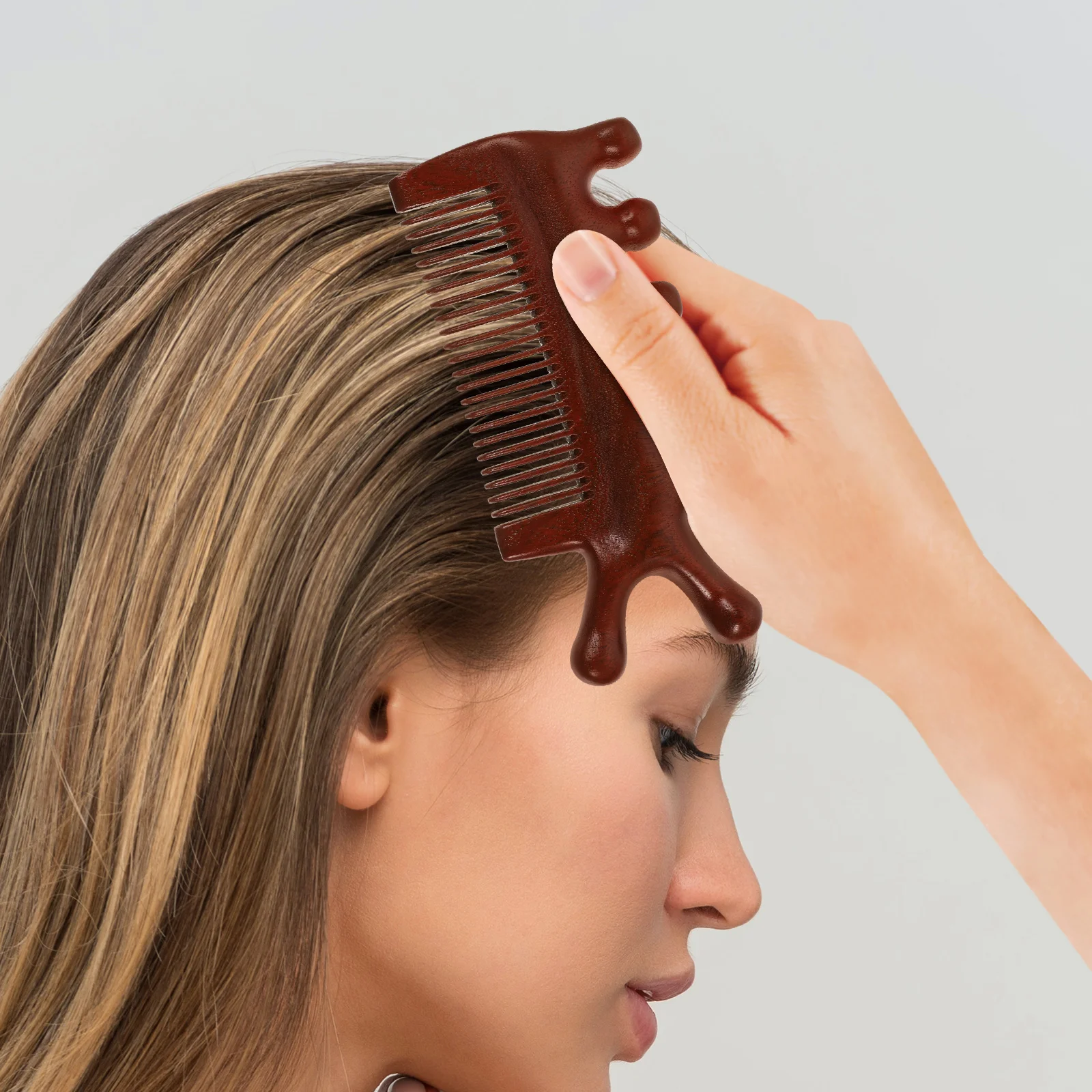 

Natural Sandalwood Comb Smooth Teeth Head Acupoint Massager Perfect Gift for Various Occasions Massage Comb Head Massage Tool
