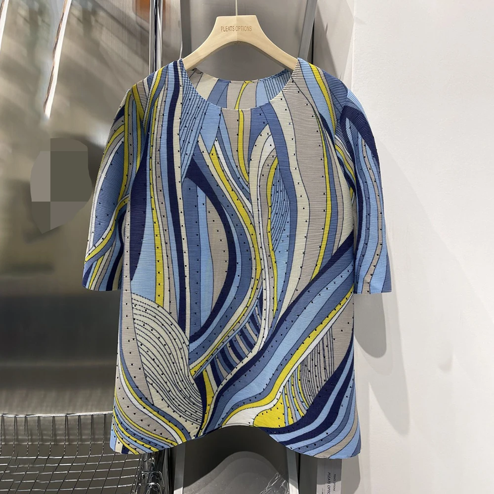 2025 single top Chinese style retro mother dress loose large size pleated abstract fashion printed T-shirt women