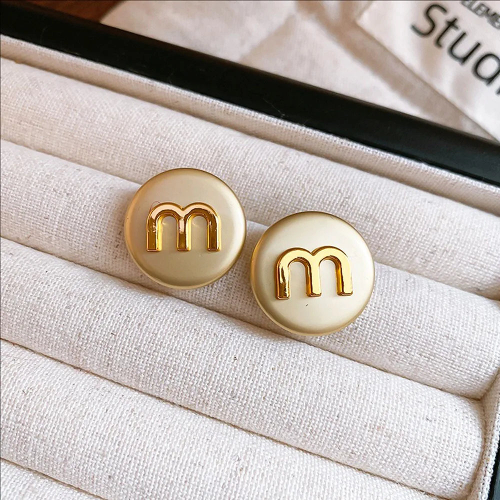 

Silvery Needle Round Letter Stud Earrings For Women Unique And Simple Fashionable Elegant Jewelry