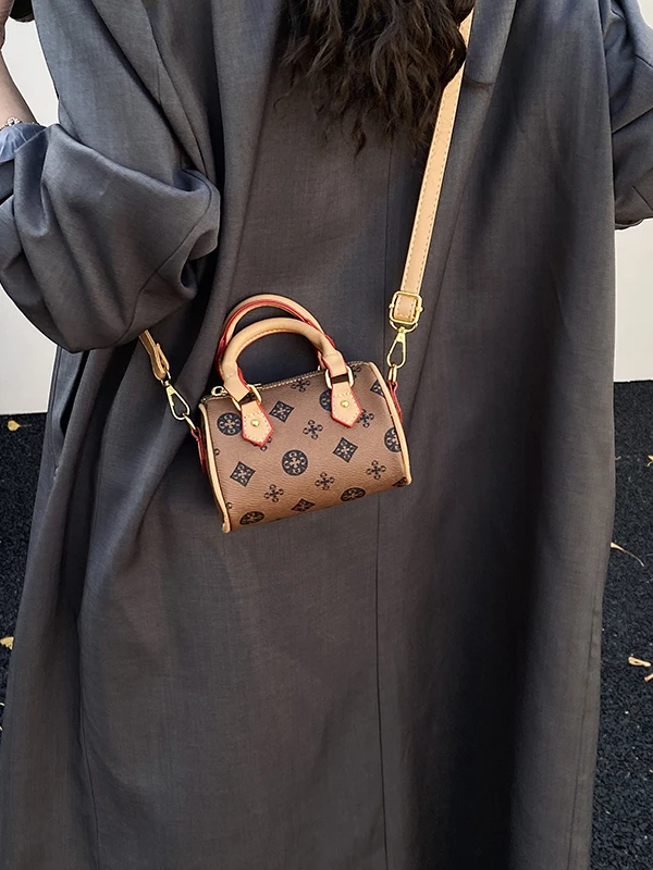 

Retro Print Bucket Bag Women's Crossbody Pillow Handbag American Vintage Style Polyester Medium Softness Zipper C...