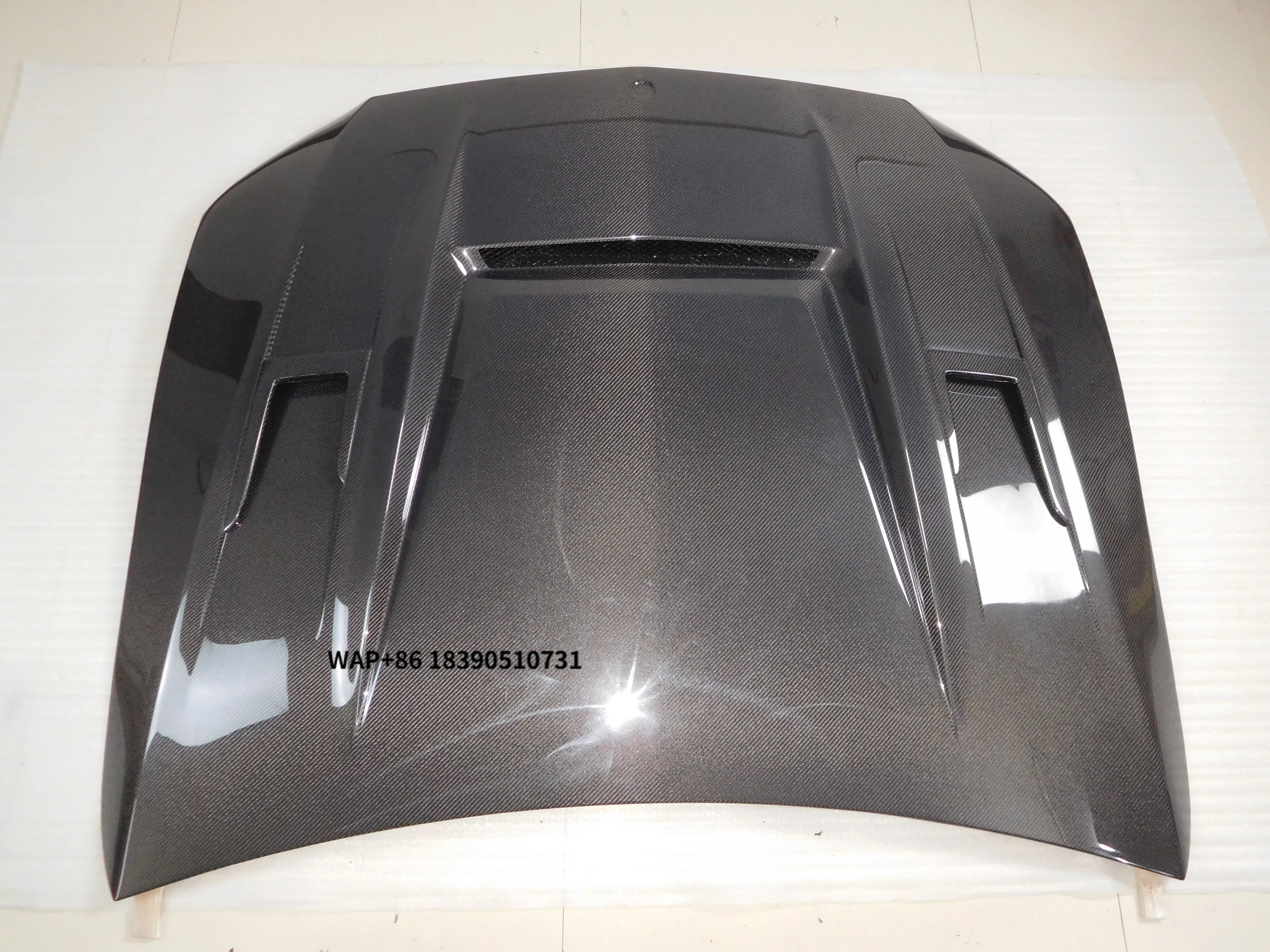 

A style For E-CLASS W213 W238 Carbon Fiber Engine Hood