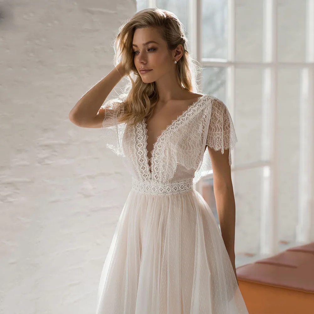 Cap Sleeve Dot Tulle V-Neck Boho Wedding Dresses Backless Lace Appliques Beach Bride Gowns robe de mariée Sweep Train