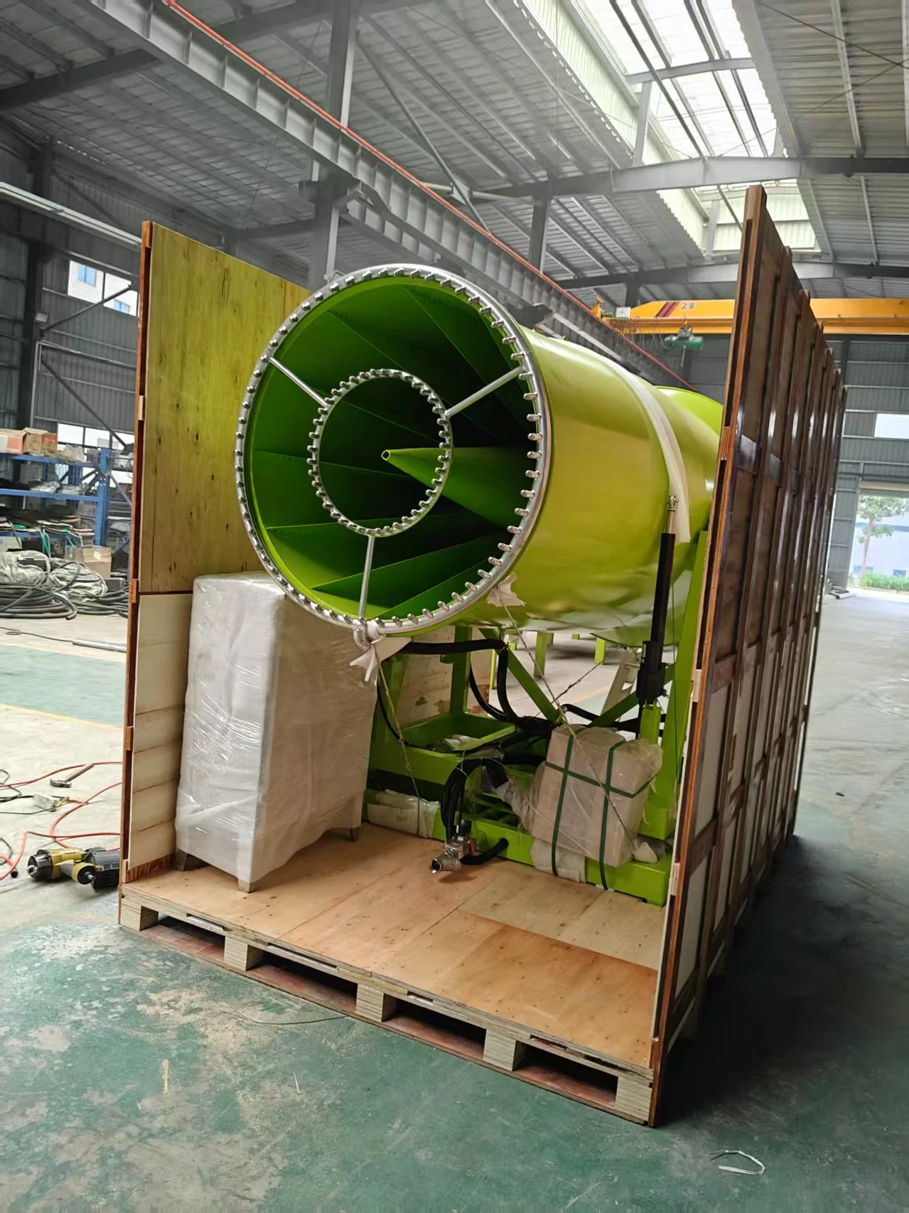 بخاخ رذاذ على الطرق منخفض المستوى - مدفع مدمج للتحكم في الغبار لبناء المساعدة الحضرية مع مساحة محدودة