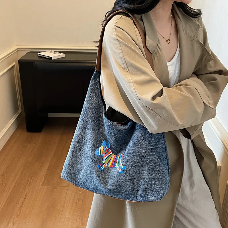 Bolso de hombro de mezclilla de gran capacidad a la moda con bolso de mano con estampado de dibujos animados para bolso cruzado de estilo informal y Retro