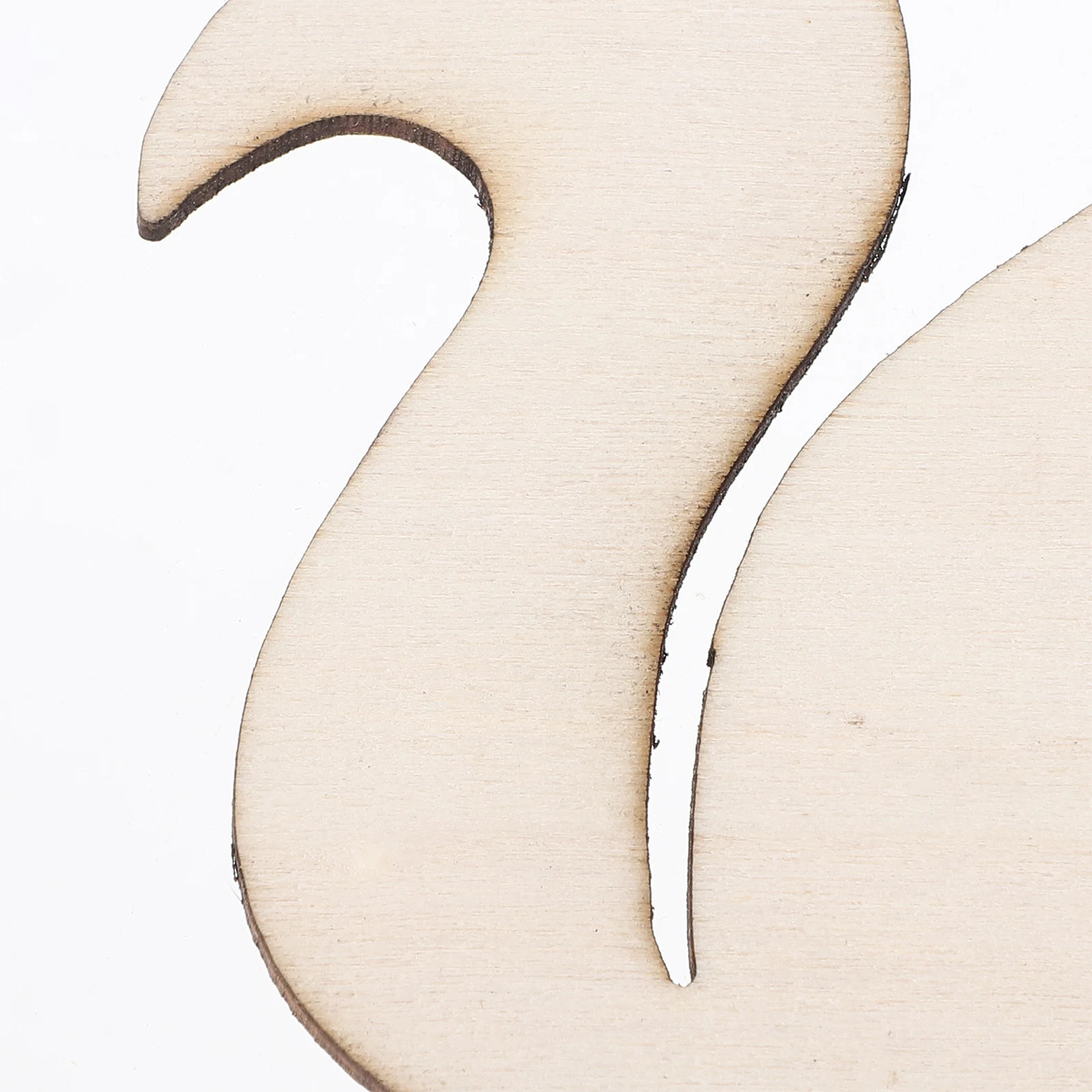 

20pcs Squirrel Shaped Wooden Chips Unfinished Blank Wood Slices for DIY Crafts Wedding Birthday Decor Hanging Decorations