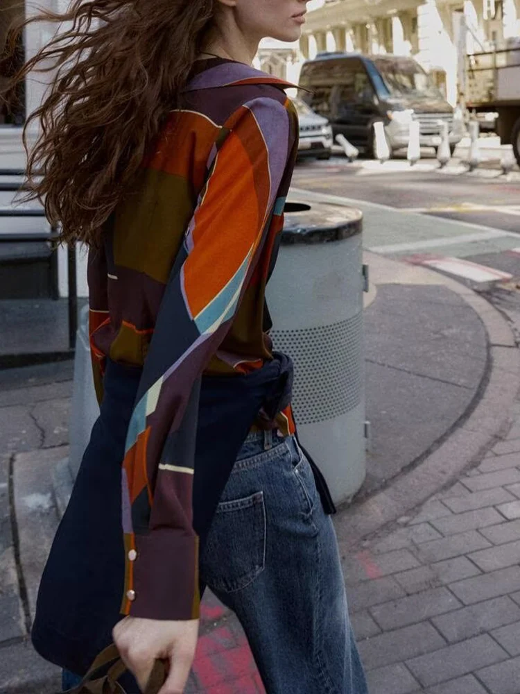 النمط الأوروبي والأمريكي الخريف موضة جديدة المرأة تصميم الشعور التنقل تنوعا مطبوعة قميص مزدوج الصدر