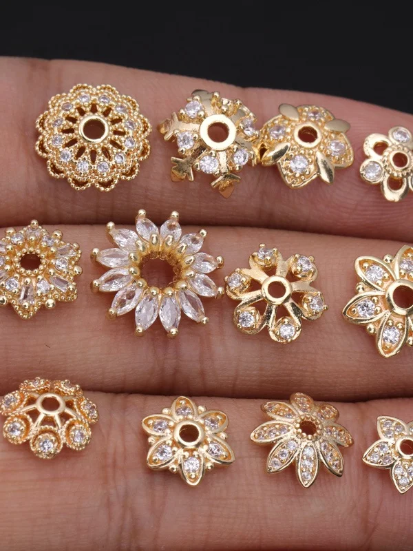 Perline Sp con fiore in zircone placcato oro 4 carati fatte a mano fai da te con perle Nelace Bracciale Accessori per gioielli Materiale Tappo floreale