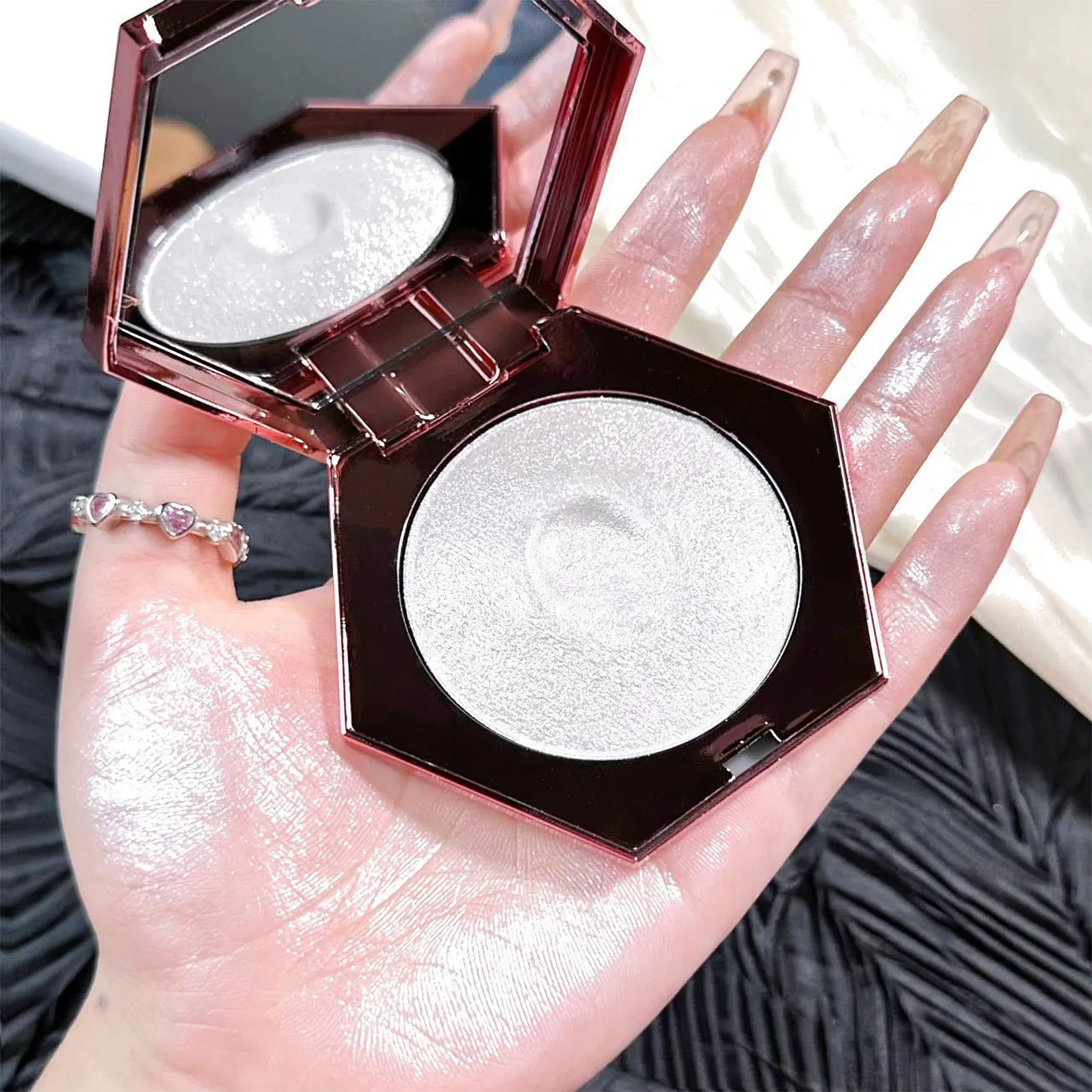 Pearl White Face Highlighter Makeup Glitter Diamond Sparkly Highlighters Makeup Powder For Face Body Cheek Pale Skin Party Gift