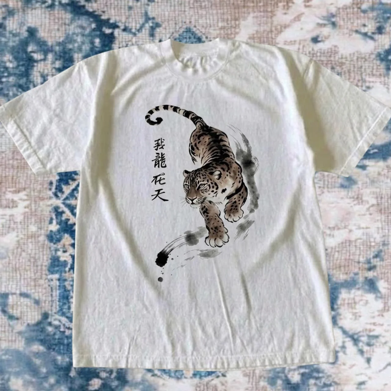 New Arrivals: Tiger-print T-shirts, '90s-inspired cropped tops, Y2K “grunge” style, and 2000s-inspired tops—unisex