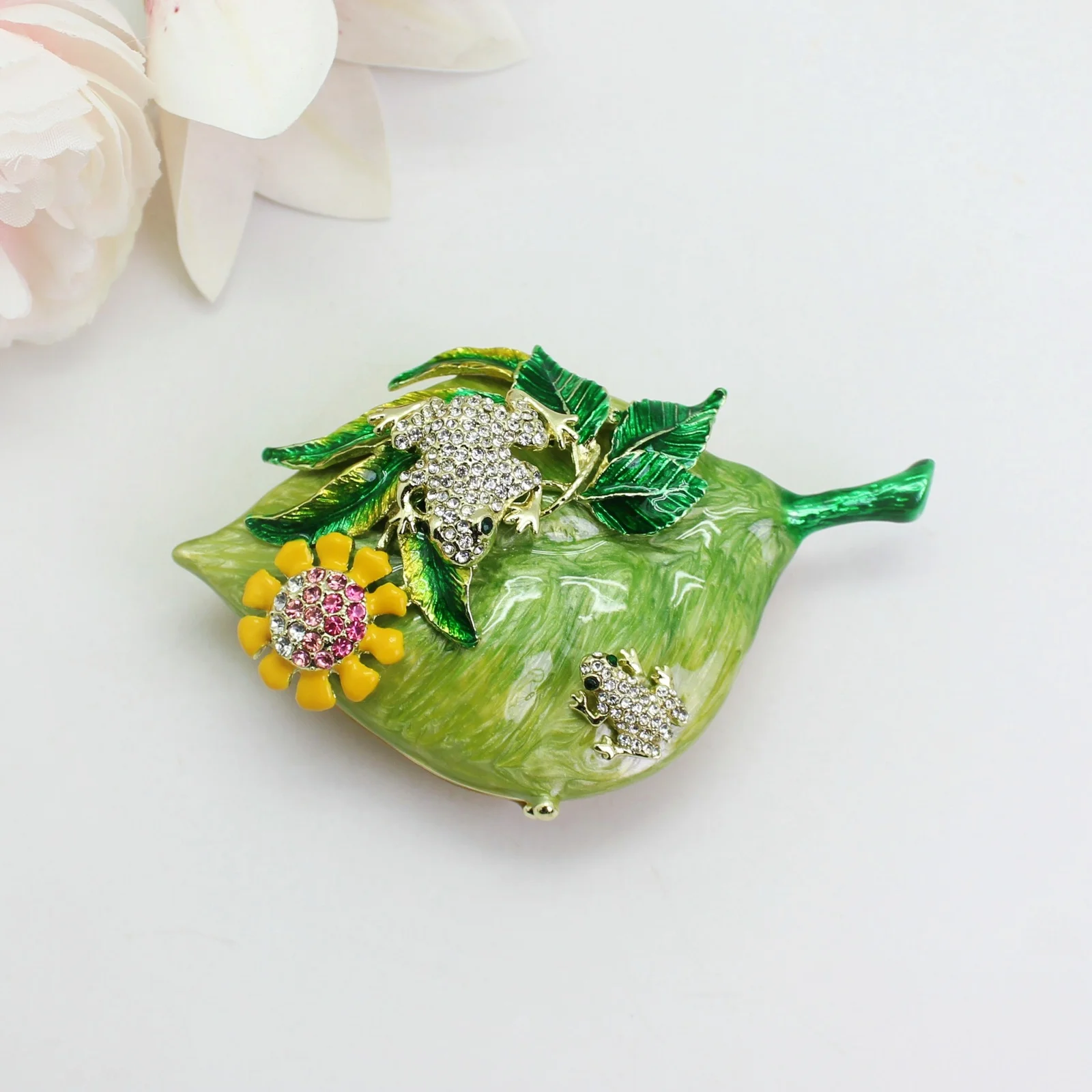 SHINNYGIFTS Pewter Enamel Frog on the leaf Trinket Box Birthday Gifts Jewelry Box