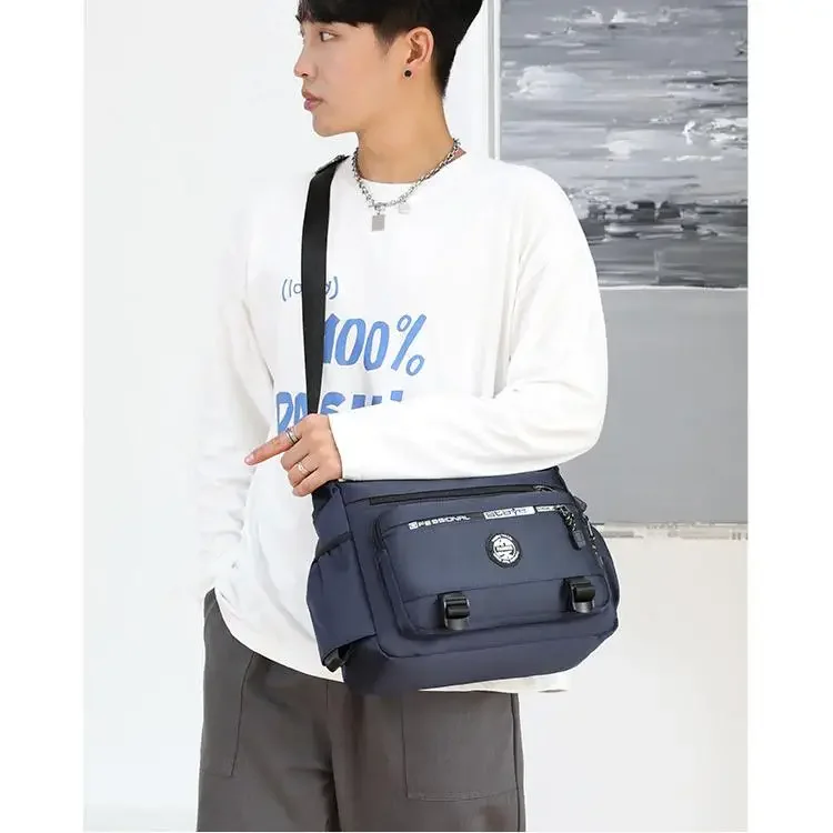 Wasserdichte Nylon-Umhängetasche für Herren – kompakte Sling-Crossbody-Schultertasche für Arbeitsweg und Reisen – Detail 5
