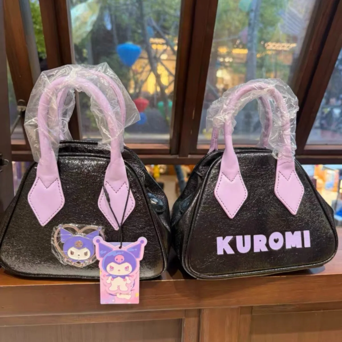 

Милая блестящая сумка-кроссбоди Sanrio Kuromi, повседневная, в стиле аниме, прочная, мягкая, портативная, противоскользящая, легкая, устойчивая к царапинам, игрушка