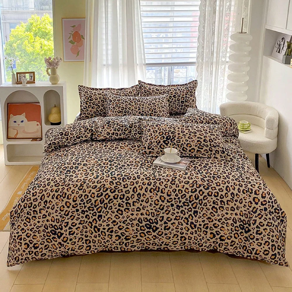 

Элитный комплект из 4 предметов: сатиновые простыни размера Queen с эластичными ремешками