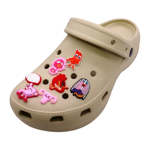Imagen 2 del producto 1 Uds. Novedad, accesorios de colgantes para zapatos de estilo médico, corazón de dibujos animados, estómago, cerebro, útero, zapato de diseño de PVC, decoración de hebilla superior