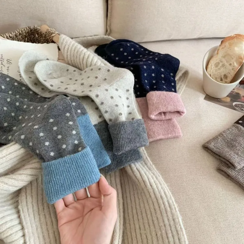 

5 Pairs Autumn Winter Polka Dot Patchwork Wool Socks Fashion Thick Mid-Calf Socks Girl Japanese Style Warm Grip Socks Set 2025