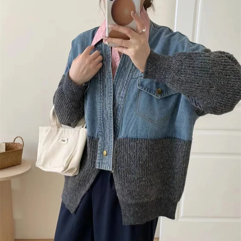 [EWQ] Fashion Denim Spliced Single Button Knitted Cardigan Loose Casual Women Sweater Coats Winter 2024 Autumn New Tide 16O1579