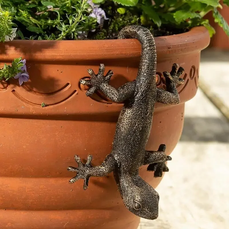 

Funny Gecko Planter Pot Hugger Resin Gecko Planter Hugger Flower Pot Figurine Funny Animal Statue Lizard Decoration Outdoor Home