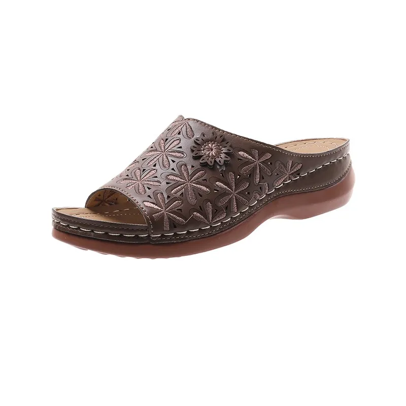 

Новинка 2026, популярные модные женские сандалии в римском стиле на низком каблуке, новые летние тапочки с цветочным дизайном, удобные резиновые тапочки