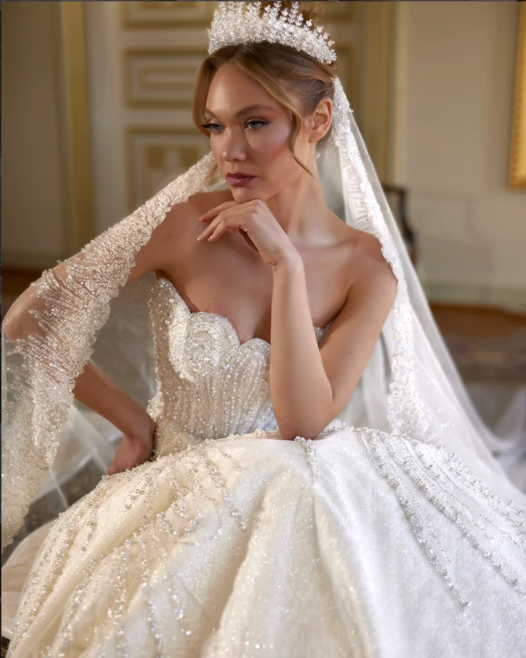 Customized 2026 New Design Strapless Wedding Dress With Sleevesless Robe De Mariée