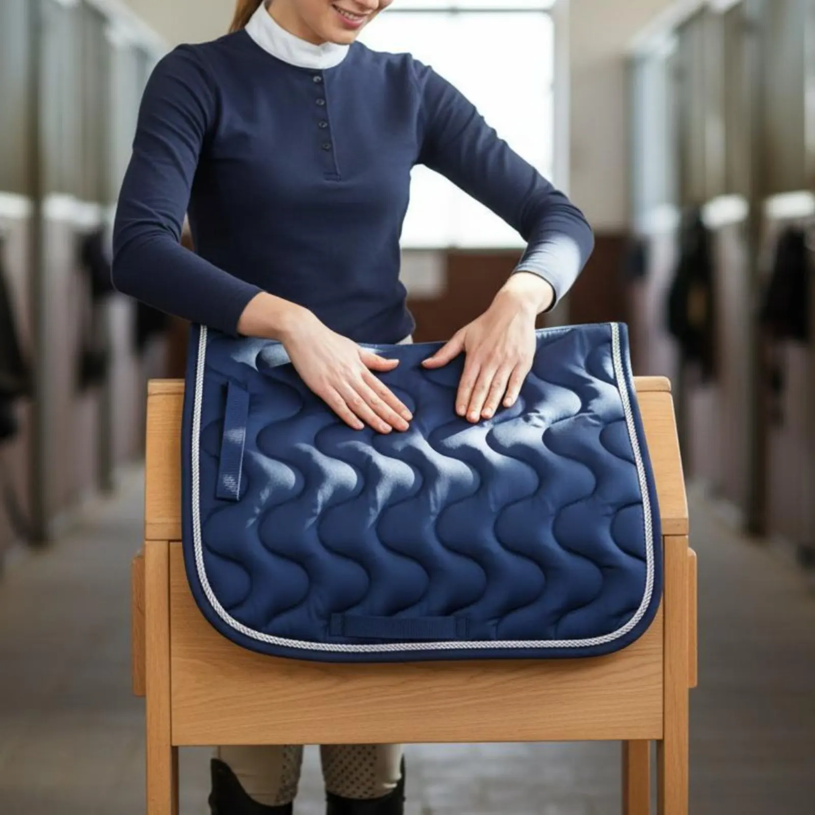 

Подкладка для седла с двойной окантовкой и комфортной набивкой, универсальная, для английской верховой езды, надежная фиксация, конное снаряжение для тренировок