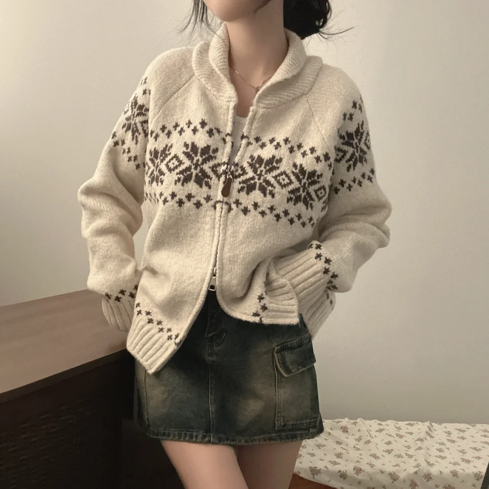 Retro Korean Japanese Knitted Long Sleeve Color Block Floral Design Outerwear Chic Unique Style for Women Soft Woolen Autumn ...
