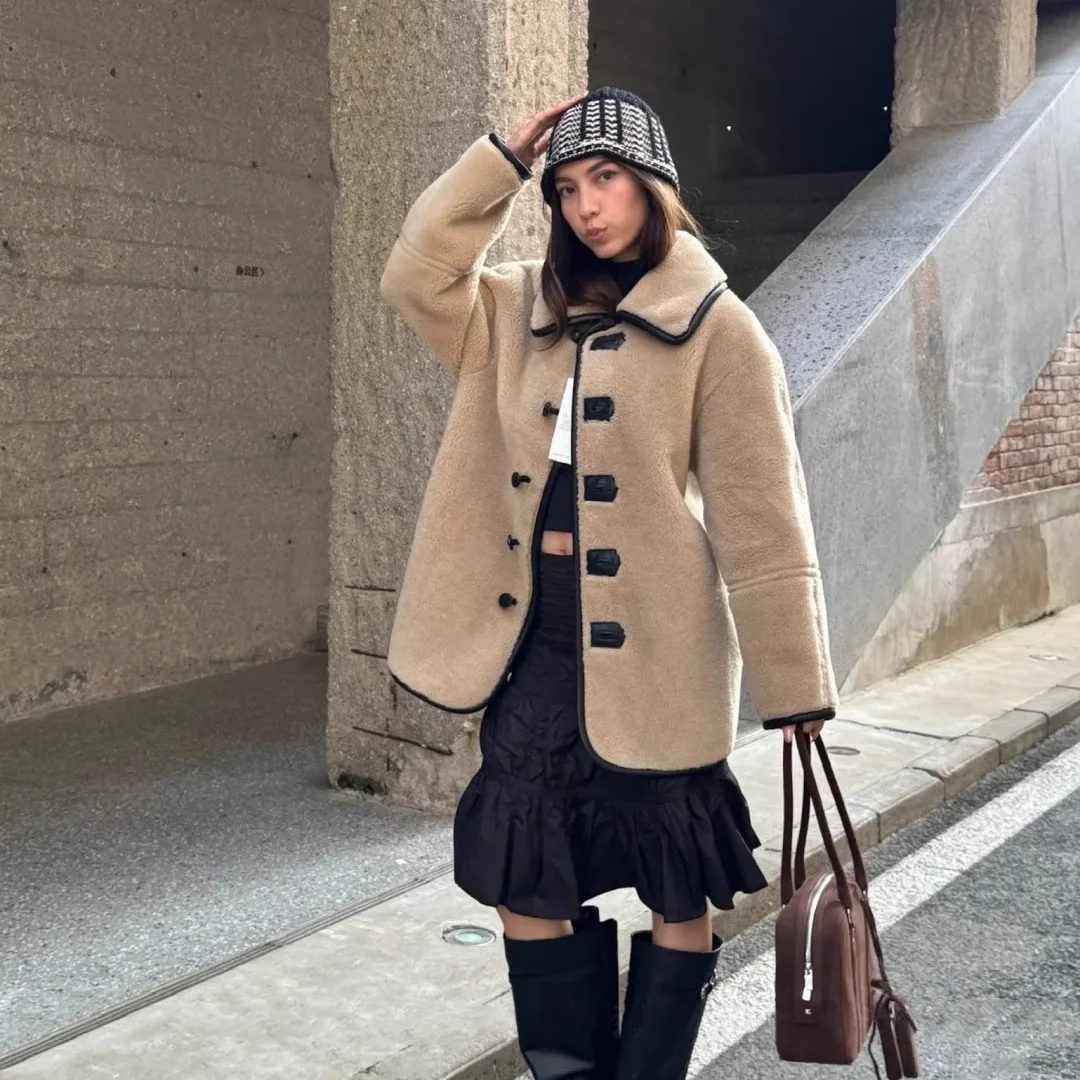 

Faionable Double-Sided Wear Mid-Length Classic Collar Color Blo Fur Leather Inteated Sli Outerwear for Women