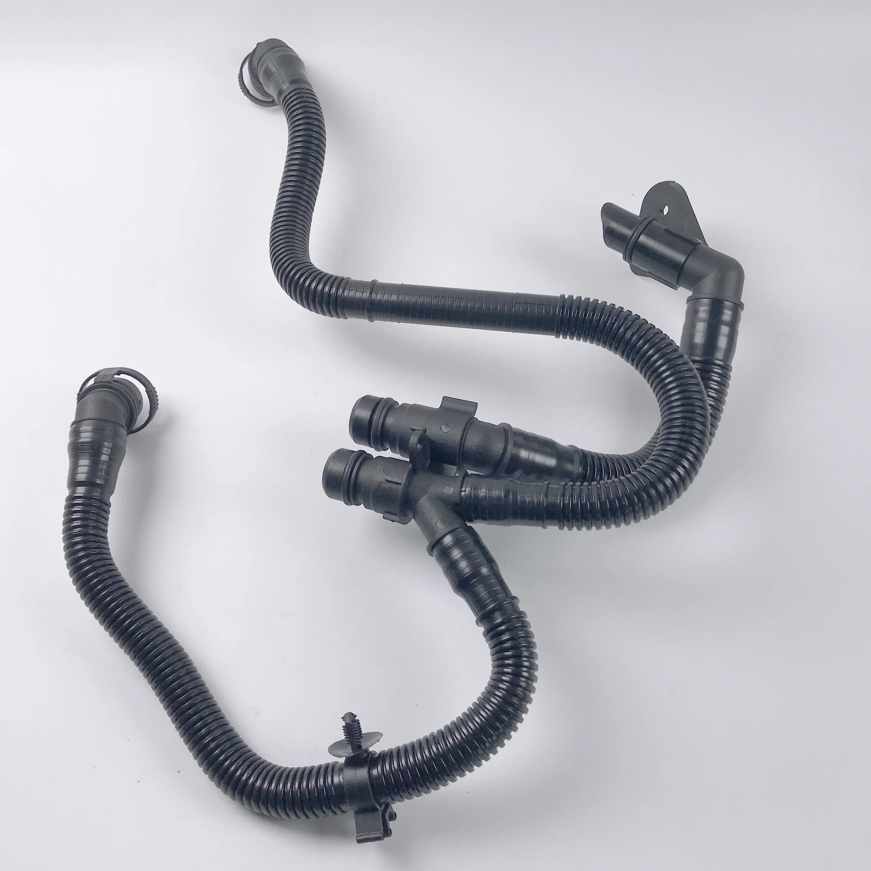 

06E103217K Автомобильная система охлаждения для Audi A6 C6 3.2T Вентиляционная трубка картера Шланг охлаждения радиатора