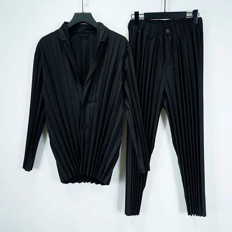 Miyake Pleated Men's Suit Solid-Color Pleats Blazer + Slim-Fit Straight-Leg Pants Plisse 2025 Fall New Minimalist Fold Suit