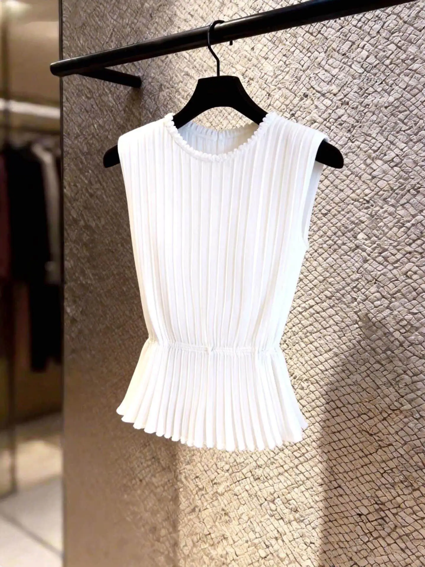 

Stylish Unique Women's Top Breathable French Style Summer New Design Sensation Fashionable Elegant Personality Sleeveless rou...
