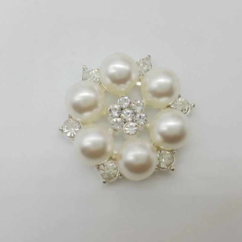 

30 шт./лот, модные большие пуговицы с жемчугом и кристаллами для повязок на голову, серебристые прозрачные металлические пуговицы со стразами для аксессуаров для волос