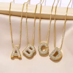 FLOLA Exquisite Clear Crystal Initial Necklaces for Women Copper Gold Plated Custom Name Necklaces 26 Letters Jewelry nkep54