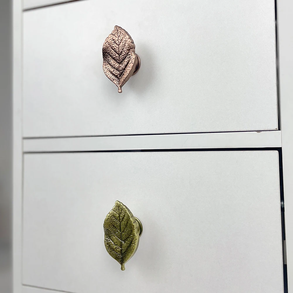 ตู้ลูกบิดเฟอร์นิเจอร์ตู้เคาน์เตอร์ฮาร์ดแวร์บ้าน Leaf Shape สังกะสีอัลลอยด์ฮาร์ดแวร์ตกแต่งบ้าน