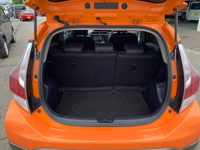 دعامات تلقائية للباب الخلفي مع زنبرك لسيارة Toyota Aqua Prius C (NHP10) 2011-2021 حذاء رفع الجذع يدعم ممتص الصدمات