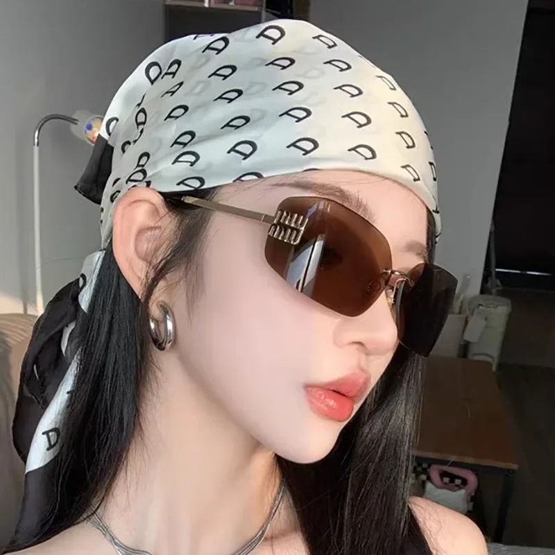 Funky Metal Luxury Rimless Sunglasses Women Brand Designer Rivets Rectangle Gradient Curved Shades Classic Sun Glasses Female