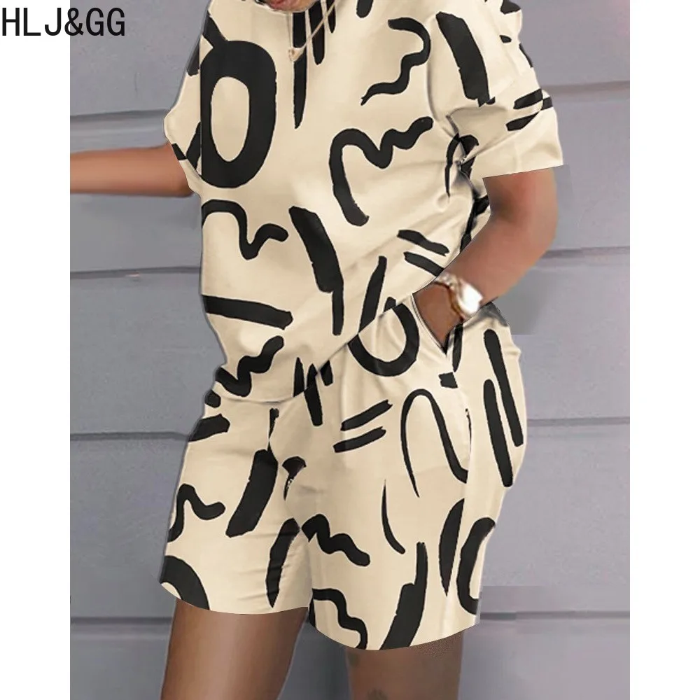 HLJ&GG Casual Vintage Pattern Print Two Piece Sets Women Round Neck Short Sleeve Tshirts + Shorts Tracksuits Female 2pcs Outfits