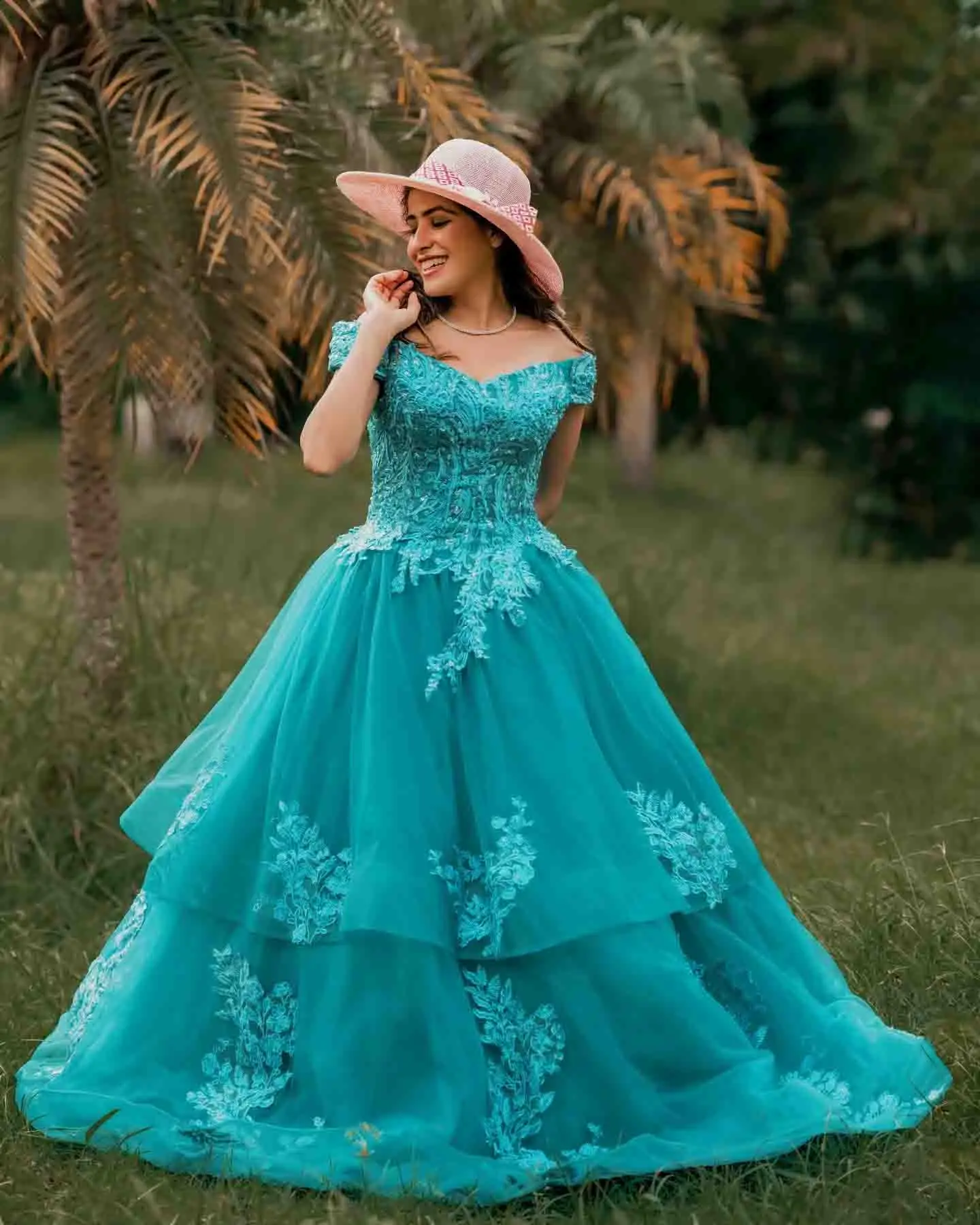

Customized Exquisite Organza Off the Shoulder Appliques Evening Dresses Delicate V-Neck Prom Dress Custom Size Celebrity Gowns