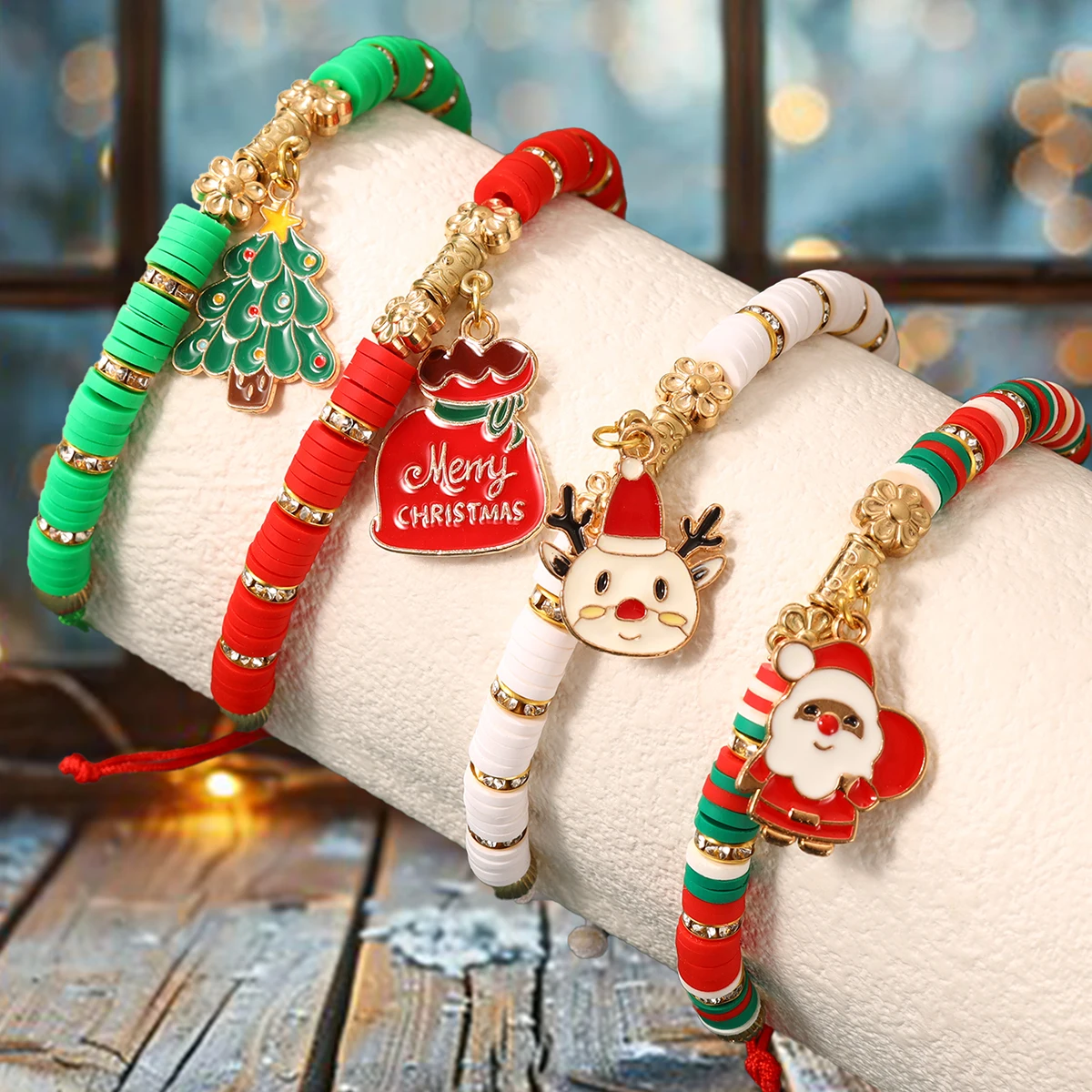 4-piece new Christmas colored reindeer hat snowman layered bracelet set suitable for gift giving
