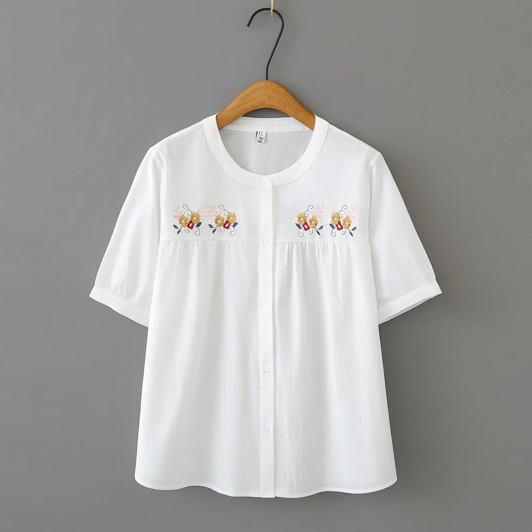

2026 Summer Plus Size Chinese Style Embroidery Cotton Open Blouse Round Neck Short Sleeve Fashion Daily Shirt Curvy Ladies 6612