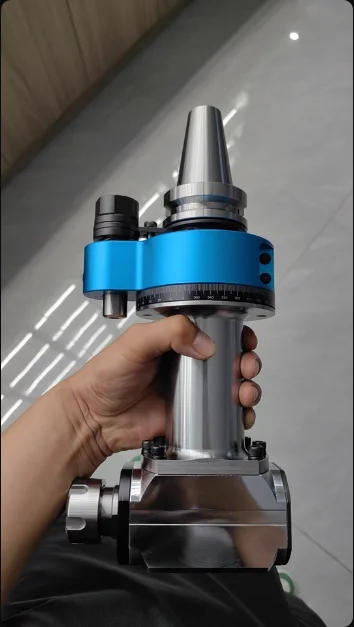 Precision Right Angle Milling Head for BT40/BT50 Tool Holders, 90-Degree Angle Attachment with ER32 Collet Compatibility