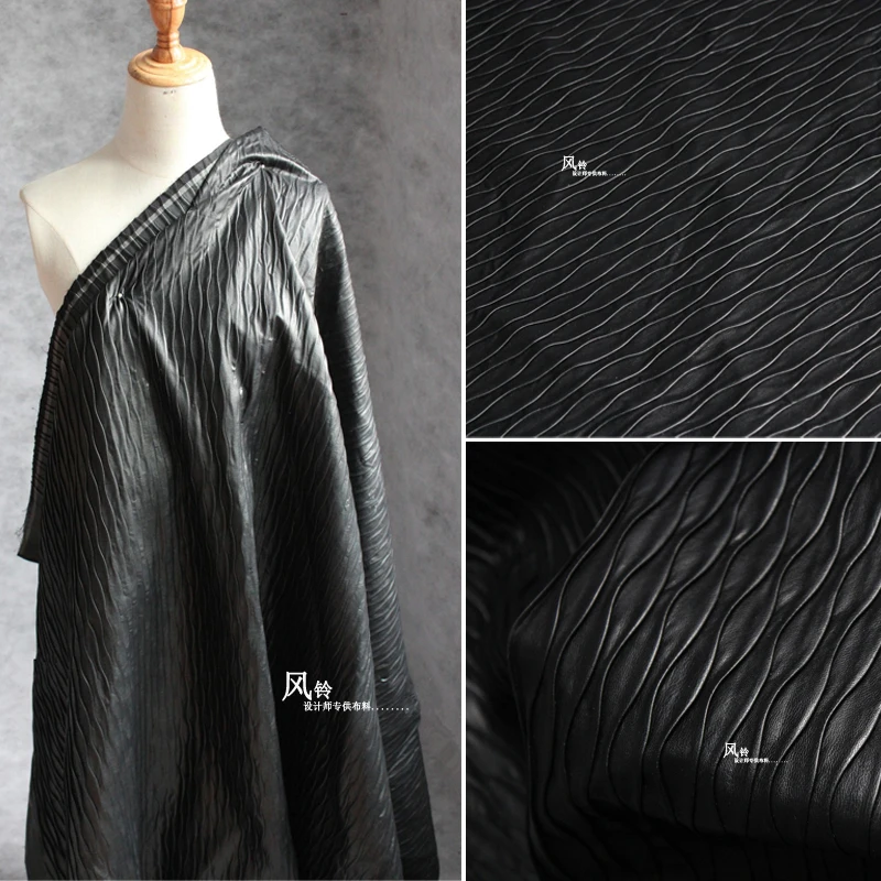 

Wavy Texture Pleated PU Leather Fabric Black DIY Patches Bag Stage Cosplay Decor Locomotive Coat Clothes Designer Fabric